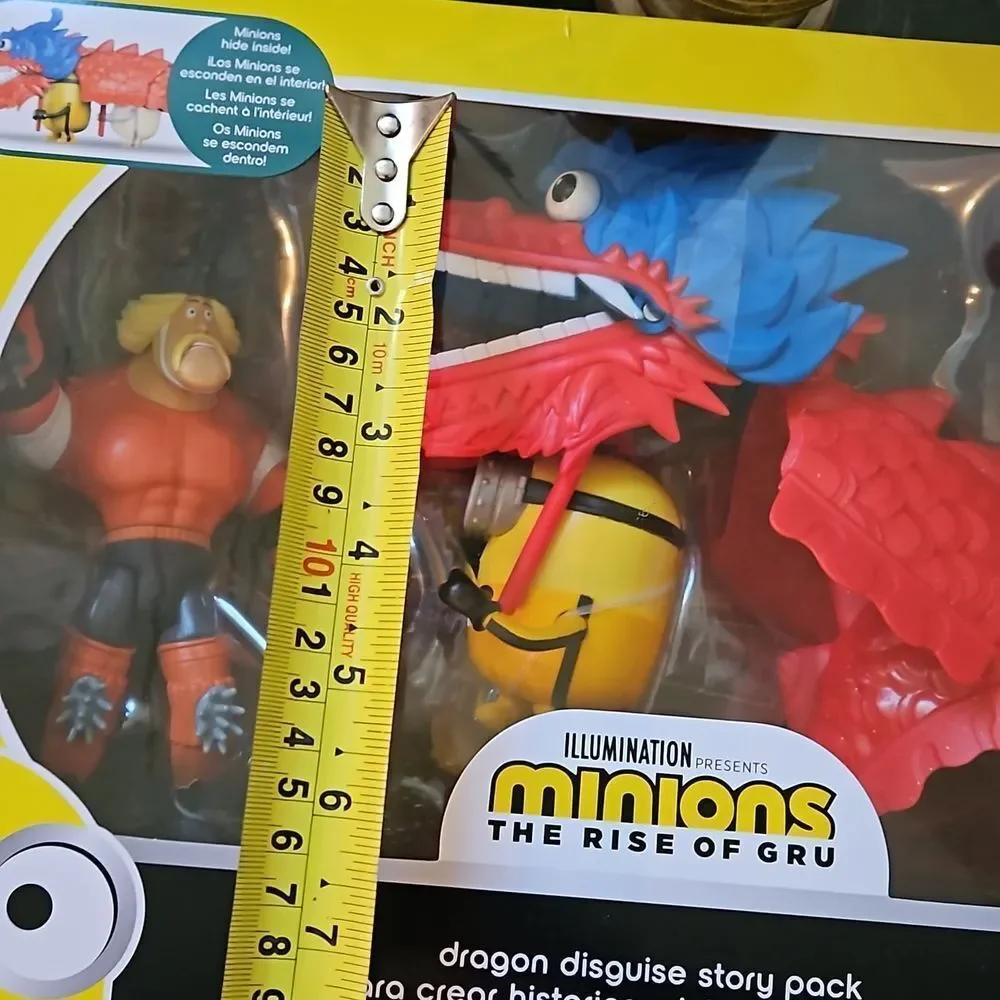 Illuminations  🎄 Minions Rise of Gru Dragon Disguise Playset